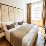 Hotell Letna Garden *