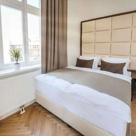 Letna Garden Apartment