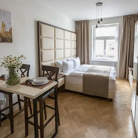 Letna Garden Apartment *
