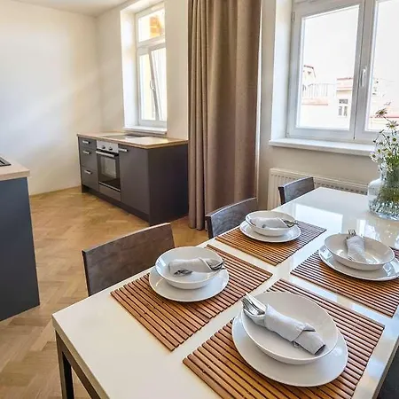 Letna Garden Apartment *